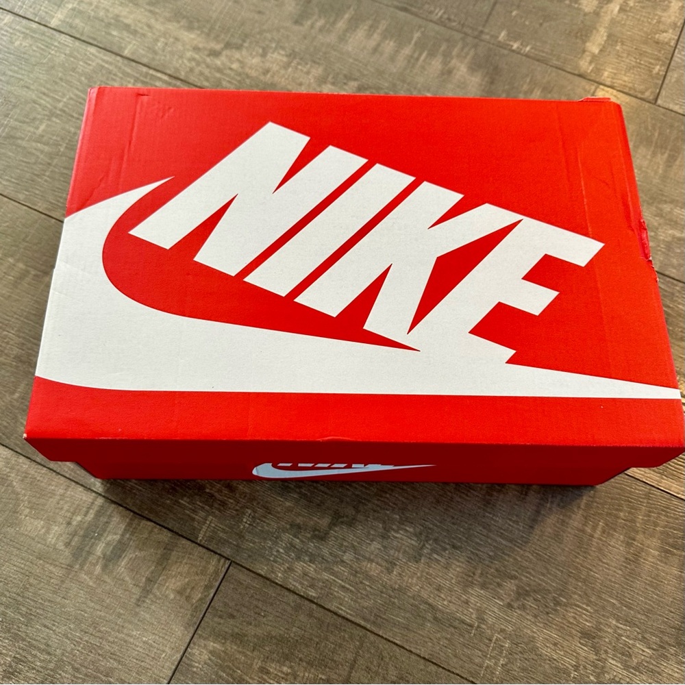 NWT Nike Air Max 97 Women’s Sz 8 - Picture 9 of 10